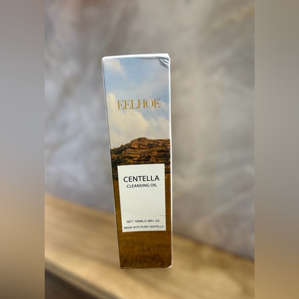 Eelhoe Centella Cleansing Oil - White and Brown